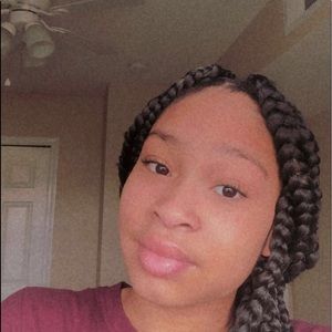 Meet your Posher, Shania